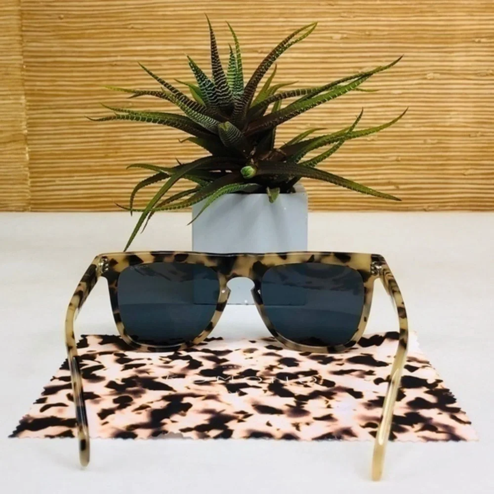KOMONO Bennet Ivory Demi Sunglasses 🕶 (NEW) tan brown